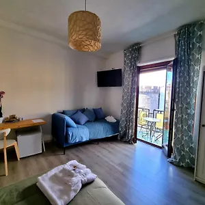 Bed & Breakfast Happy In, Naples