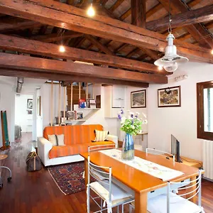 https://di-franco-super-attico.hotelinveneto.com